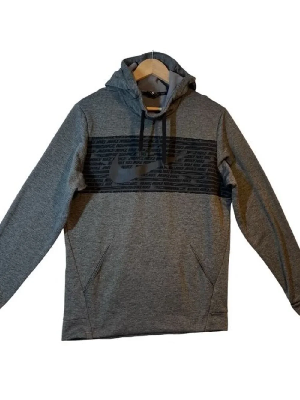 Nike Men’s Hoodie Sweatshirt Gray and Black Center Swoosh Size Medium Polyester